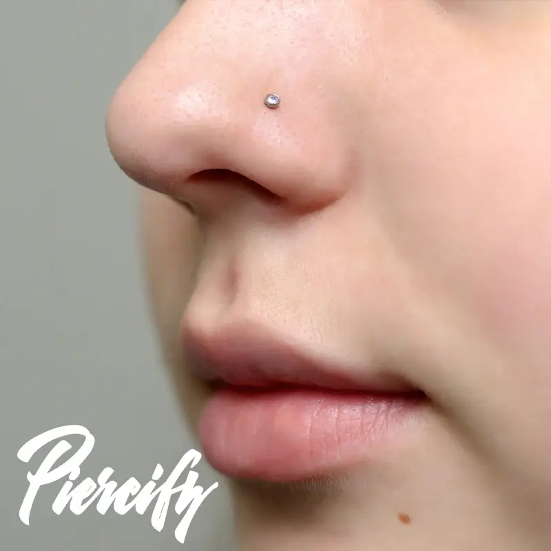 Пирсинг крыла носа от Piercify